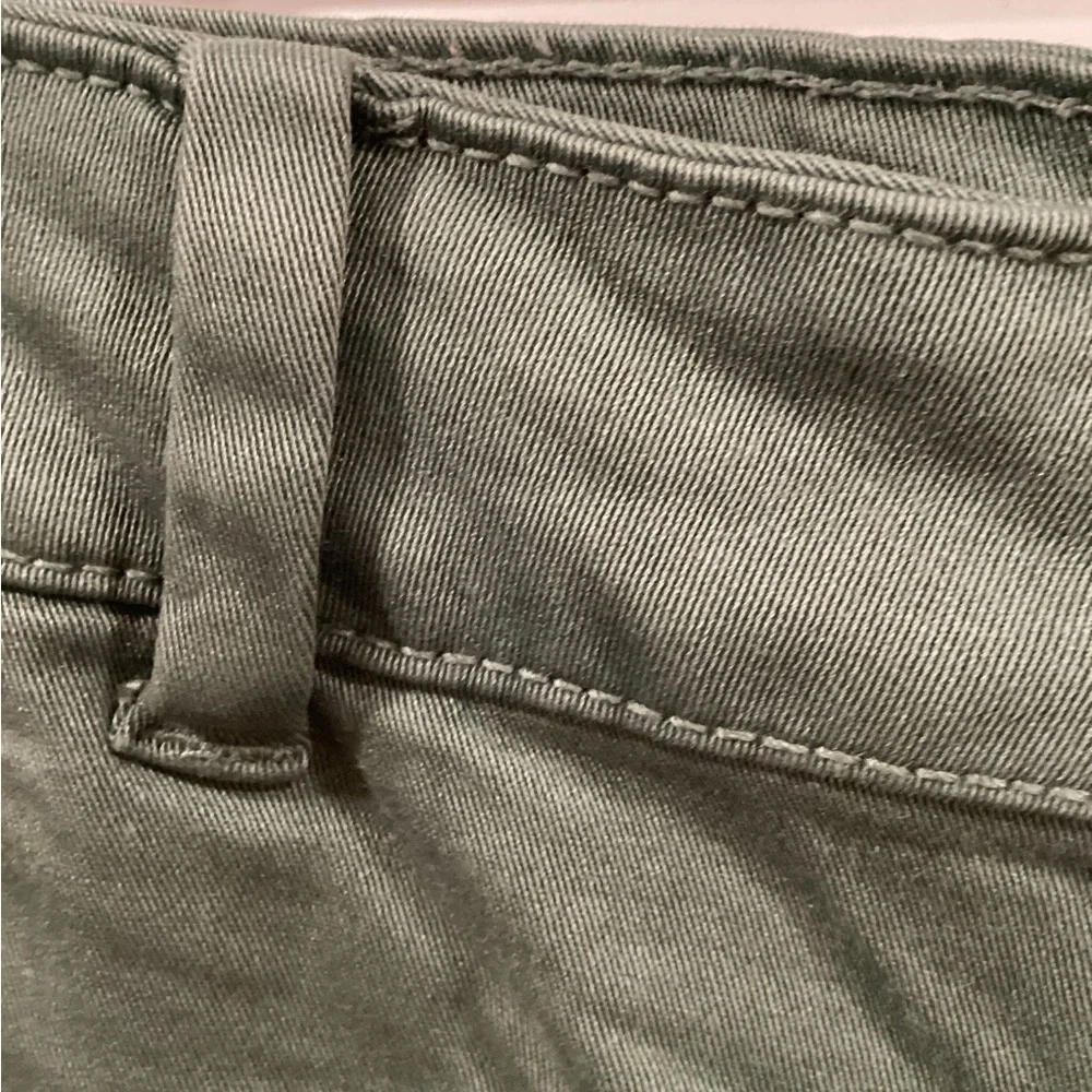 American Eagle Twill Strech Shorts 4 - Picture 4 of 9